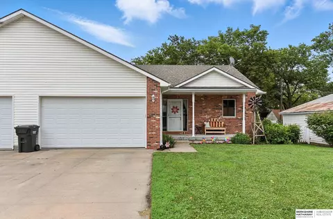 1546 N Sycamore St, Wahoo, NE 68066