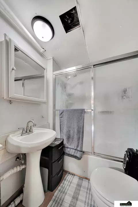 Bath - 821 S 4th St, Eagle, NE 68347 photo 1 of 1