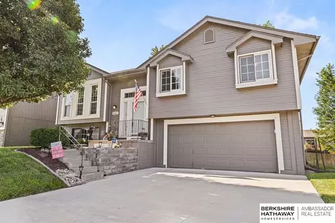 8461 Baker St, Omaha, NE 68122