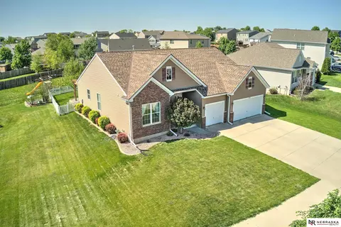 8710 N Hws Cleveland Blvd, Bennington, NE 68007