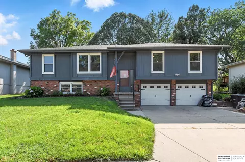1424 N 146th Plz, Omaha, NE 68154