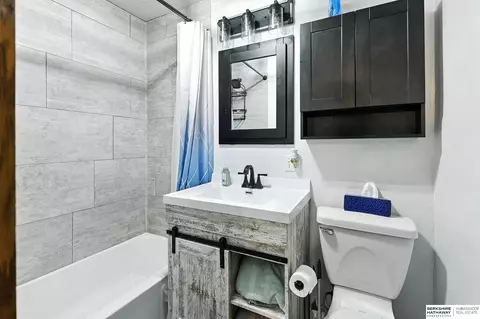 Bath - 528 E 14th St, Wahoo, NE 68066 photo 1 of 3