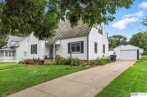 528 E 14th St, Wahoo, NE 68066