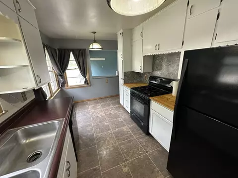 809 E 2nd St, Crete, NE 68333 photo 11