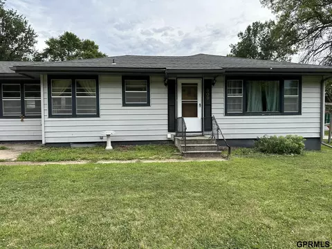 809 E 2nd St, Crete, NE 68333 photo 7