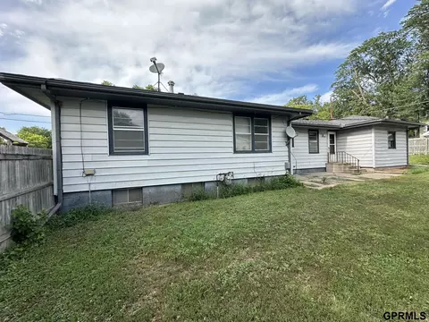 809 E 2nd St, Crete, NE 68333 photo 4