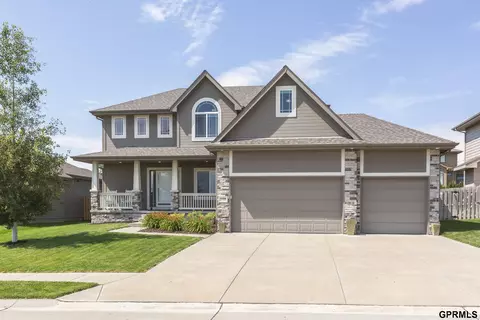 19308 Robin Dr, Gretna, NE 68028