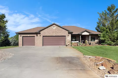 2833 SW 80th St, Lincoln, NE 68532