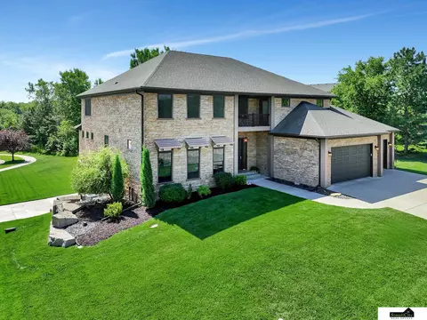 7630 SW 17th St, Lincoln, NE 68523