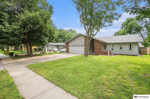 333 N 155th Cir, Omaha, NE 68154