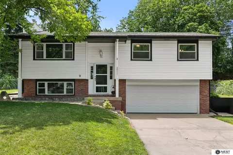 2011 S 77th St, Lincoln, NE 68506