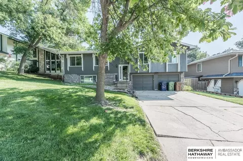 403 Kountze Memorial Dr, Bellevue, NE 68005