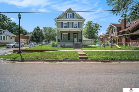 2945 R St, Lincoln, NE 68503