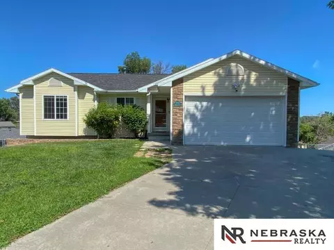 19003 Morrissey Cir, Omaha, NE 68022