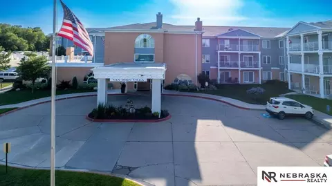 3001 S 51st Street Ct #215, Lincoln, NE 68506