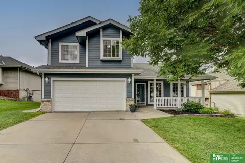 8405 Wyoming St, Omaha, NE 68122