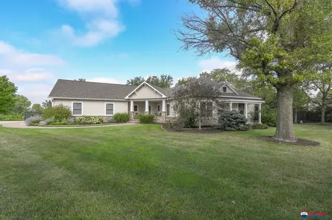 5901 SW 12th St, Lincoln, NE 68523