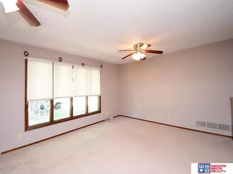 Living - 1712 N 15th St, Beatrice, NE 68310 photo 2 of 5