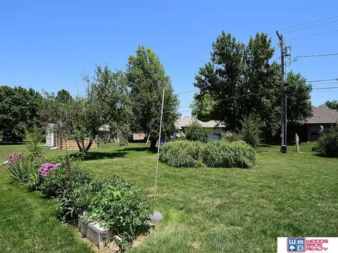 Exterior - 1712 N 15th St, Beatrice, NE 68310 photo 3 of 7