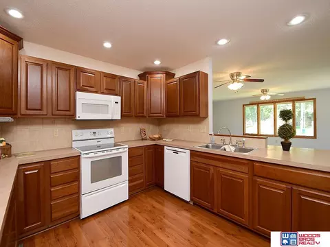 Kitchen - 1712 N 15th St, Beatrice, NE 68310 photo 4 of 5