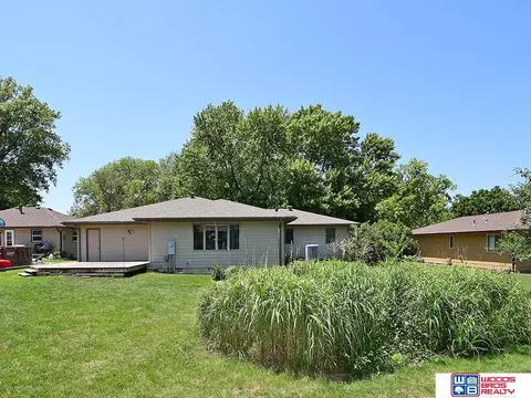 Exterior - 1712 N 15th St, Beatrice, NE 68310 photo 5 of 7