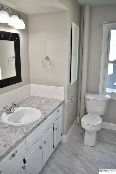 Bath - 122 4th St, Uehling, NE 68063 photo 3 of 4