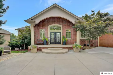 5411 S 90th St, Lincoln, NE 68526