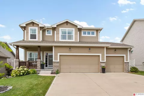 21382 Blaine St, Elkhorn, NE 68022
