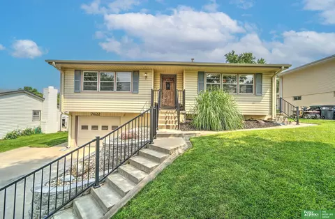 7622 Bauman Ave, Omaha, NE 68122