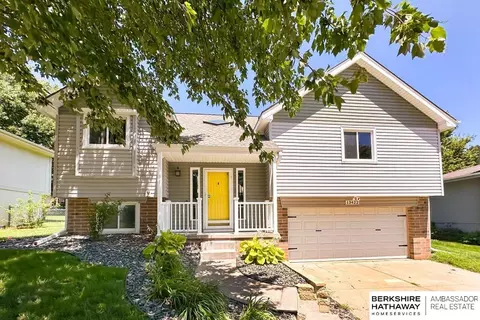 13422 Lillian St, Omaha, NE 68138