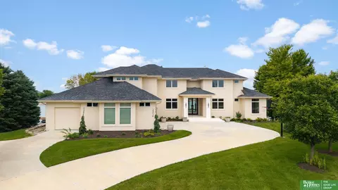 25016 Emile Cir, Waterloo, NE 68069