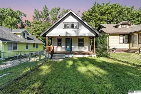 4550 N 41 St, Omaha, NE 68111