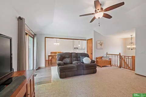 420 Chestnut St, Springfield, NE 68059 photo 5