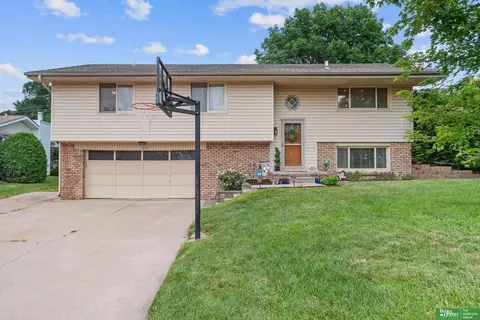 420 Chestnut St, Springfield, NE 68059
