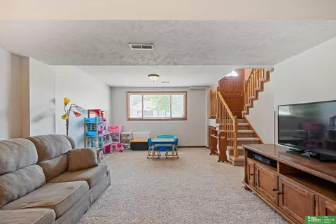 420 Chestnut St, Springfield, NE 68059 photo 22