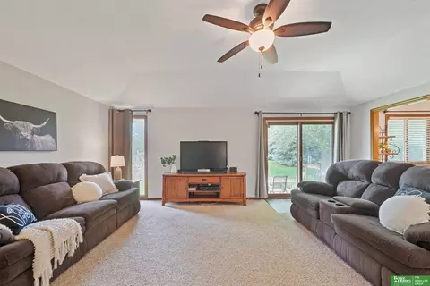 420 Chestnut St, Springfield, NE 68059 photo 4
