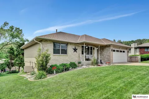 719 Cory Dr, Seward, NE 68434