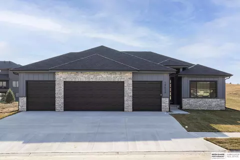 11303 S 182nd Cir, Gretna, NE 68028