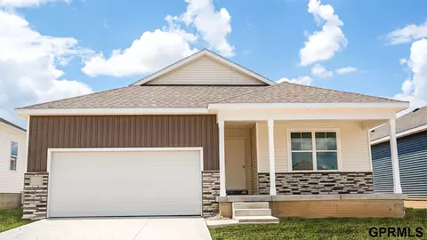 7202 S 205th St, Gretna, NE 68028