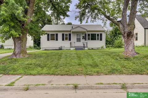 3822 N 65 St, Omaha, NE 68104