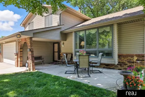 5016 Glasgow Ave, Omaha, NE 68157