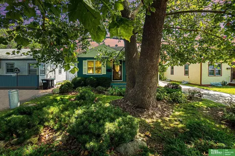 4761 Meredith Ave, Omaha, NE 68104