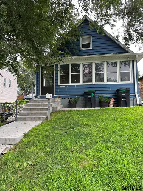 4421 S 26th St, Omaha, NE 68107