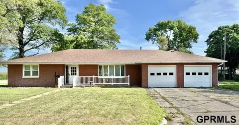 406 N Linden Ave, Davenport, NE 68335