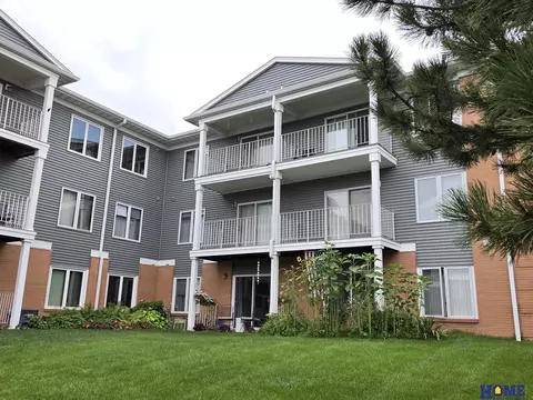 3001 S 51st St #429, Lincoln, NE 68506
