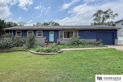 1504 Madison St, Bellevue, NE 68005