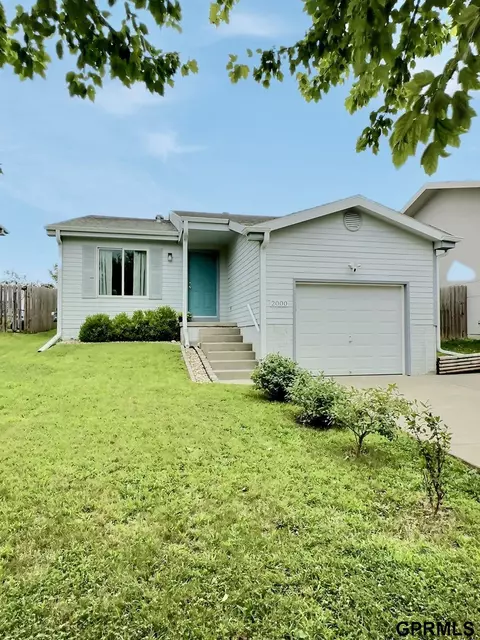 2000 NW 57 St, Lincoln, NE 68528