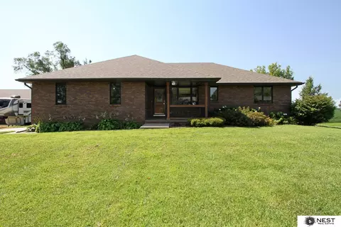 527 W Pine St, Ceresco, NE 68017