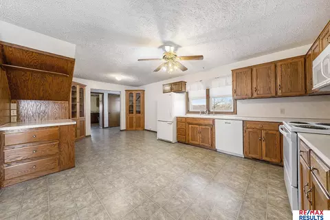 18202 Platteview Rd, Springfield, NE 68059 photo 14