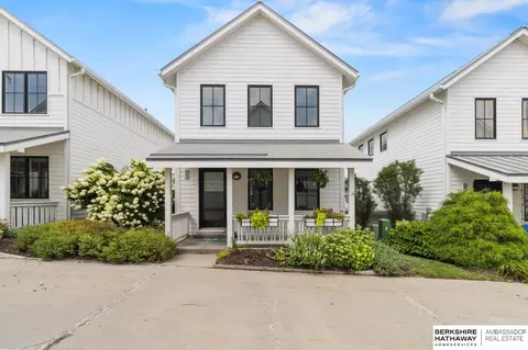 708 Lucia Plz, Omaha, NE 68108